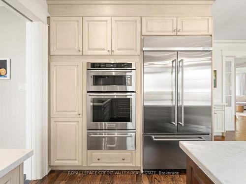 128 Laurel Ave, Toronto, ON - Indoor Photo Showing Kitchen With Upgraded Kitchen