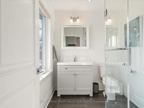 128 Laurel Ave, Toronto, ON - Indoor Photo Showing Bathroom