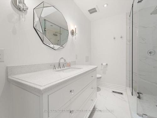 128 Laurel Ave, Toronto, ON - Indoor Photo Showing Bathroom