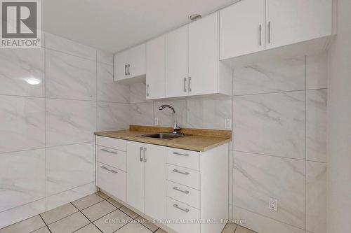 146 Grenbeck Dr, Toronto, ON - Indoor Photo Showing Bathroom