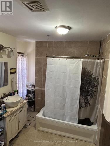 13 George Street N, Kawartha Lakes, ON - Indoor Photo Showing Bathroom