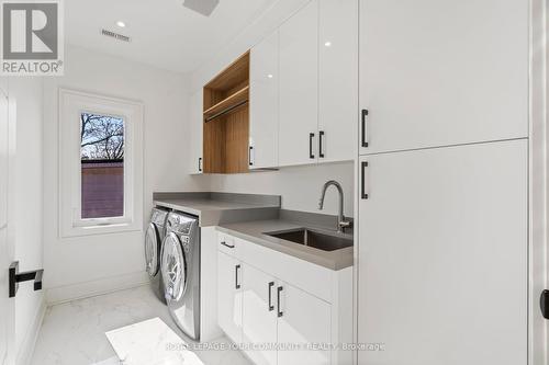 115 Ruggles Ave, Richmond Hill, ON - Indoor Photo Showing Laundry Room