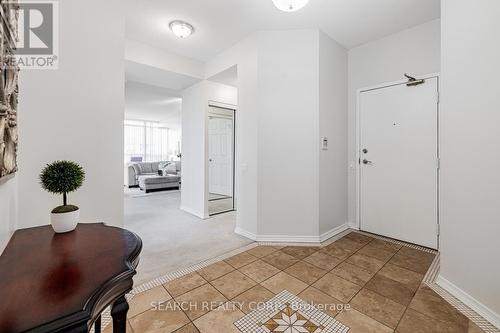 #Ph202 -8 Hillcrest Ave, Toronto, ON - Indoor Photo Showing Other Room