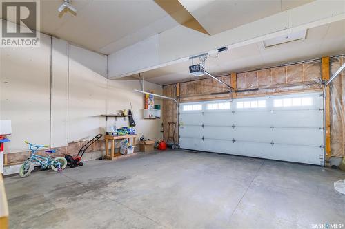 363 Childers Crescent, Saskatoon, SK - Indoor Photo Showing Garage