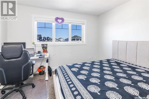 363 Childers Crescent, Saskatoon, SK - Indoor Photo Showing Bedroom