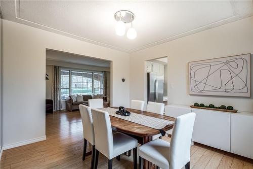 25 Highland Park Drive, Dundas, ON - Indoor Photo Showing Dining Room