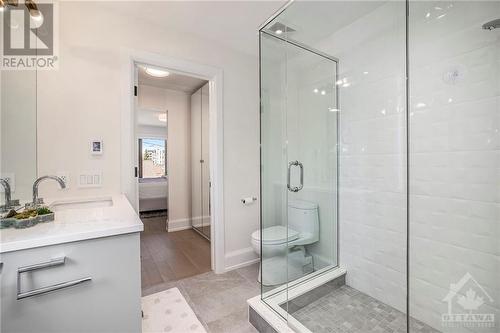 Ensuite bathroom with heated floors - 434 Kenwood Avenue, Ottawa, ON - Indoor Photo Showing Bathroom