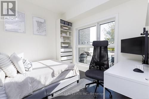#119 -128 Grovewood Common, Oakville, ON - Indoor Photo Showing Bedroom