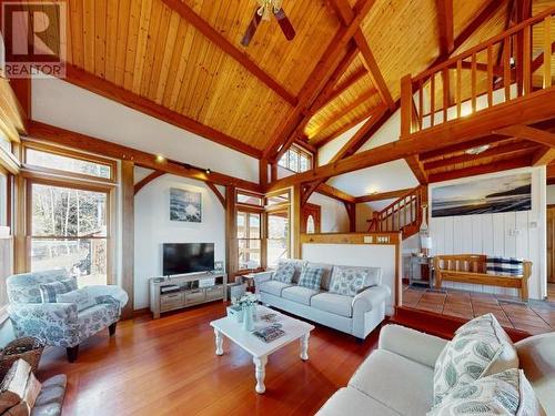 3749+Lot A Highway 101, Powell River, BC - Indoor Photo Showing Living Room