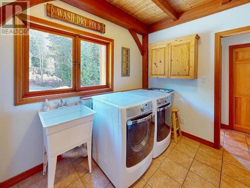 3749+Lot A Highway 101, Powell River, BC - Indoor Photo Showing Laundry Room