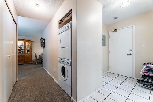 9644 134 Street, Surrey, BC - Indoor Photo Showing Laundry Room