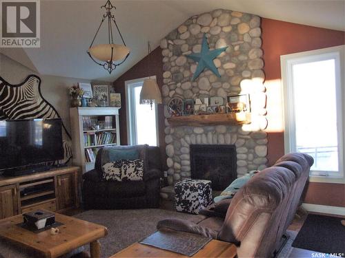 Noble Acreage, Happyland Rm No. 231, SK - Indoor Photo Showing Living Room With Fireplace