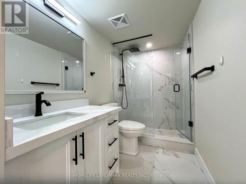 1208 - 126 Simcoe Street, Toronto, ON - Indoor Photo Showing Bathroom