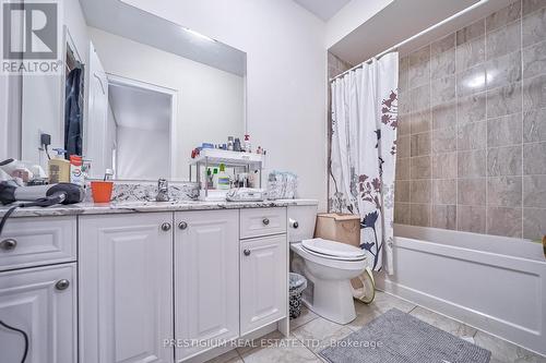 7 Malaspina Clse, Brampton, ON - Indoor Photo Showing Bathroom