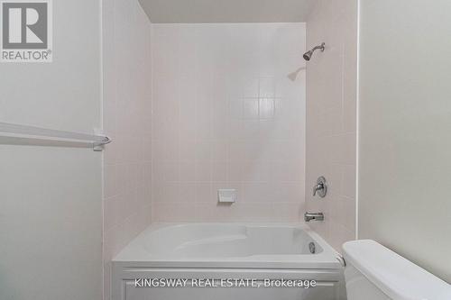 #217 -349 Rathburn Rd W, Mississauga, ON - Indoor Photo Showing Bathroom