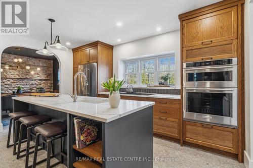 75 Chalmers St, Centre Wellington, ON - Indoor Photo Showing Kitchen With Upgraded Kitchen