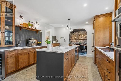 75 Chalmers Street, Centre Wellington, ON - Indoor Photo Showing Kitchen With Upgraded Kitchen