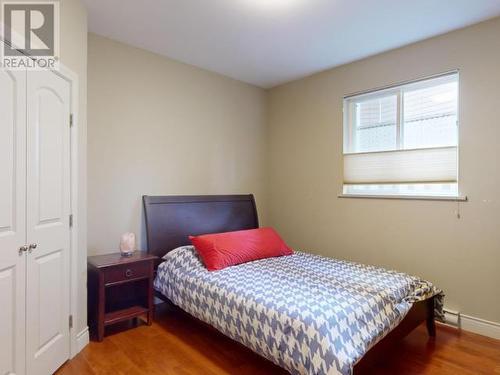 6929 Retaskit Crt, Powell River, BC - Indoor Photo Showing Bedroom