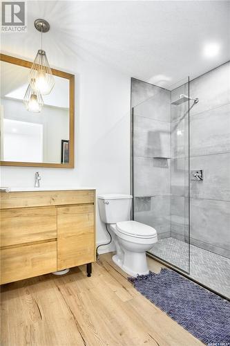 43 Hadley Road, Prince Albert, SK - Indoor Photo Showing Bathroom