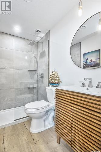 43 Hadley Road, Prince Albert, SK - Indoor Photo Showing Bathroom