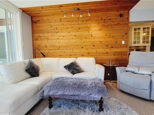 12-712 Castle Crag Cres, Courtenay, BC - Indoor Photo Showing Living Room