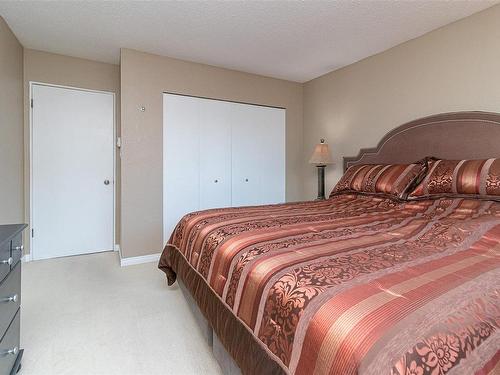 203-1537 Morrison St, Victoria, BC - Indoor Photo Showing Bedroom