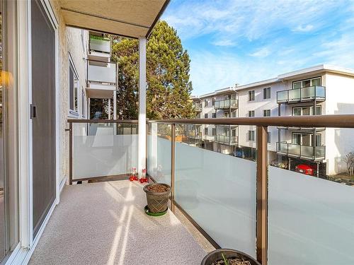 203-1537 Morrison St, Victoria, BC - Outdoor With Balcony With Exterior