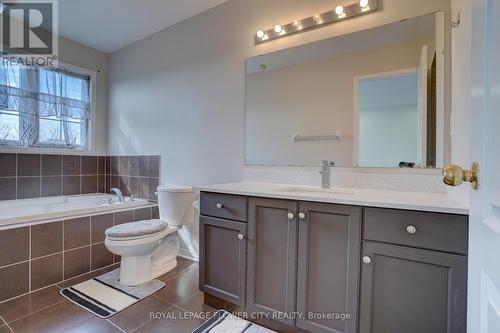 8 Wicklow Rd, Brampton, ON - Indoor Photo Showing Bathroom