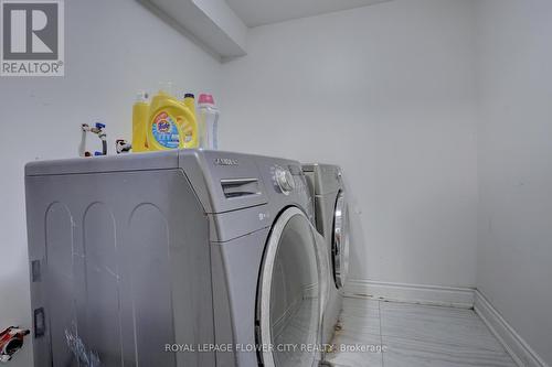 8 Wicklow Rd, Brampton, ON - Indoor Photo Showing Laundry Room