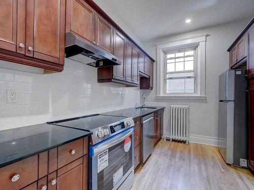 Kitchen - 33-4326 Rue Sherbrooke O., Westmount, QC - Indoor Photo Showing Kitchen With Upgraded Kitchen