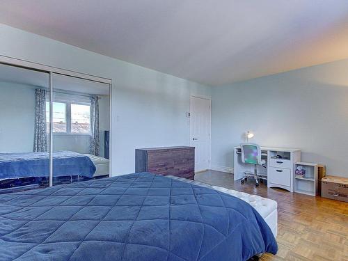 Master bedroom - 112 Rue Perron, Saint-Basile-Le-Grand, QC - Indoor Photo Showing Bedroom