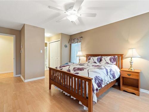 94 Bridgewater Lane, Parksville, BC - Indoor Photo Showing Bedroom