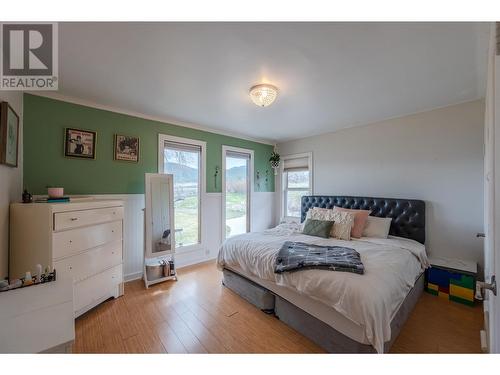 3909 Gartrell Road, Summerland, BC - Indoor Photo Showing Bedroom