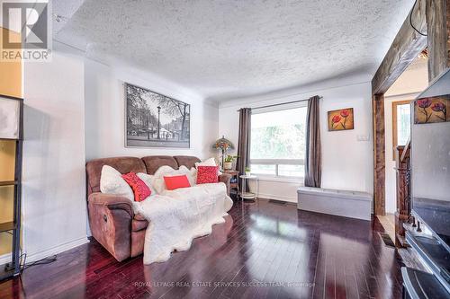 260 King Street E, Hamilton, ON - Indoor Photo Showing Living Room