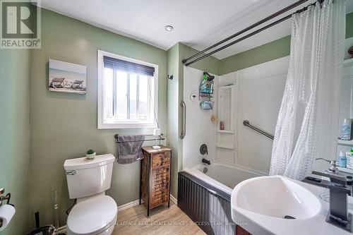 260 King Street E, Hamilton, ON - Indoor Photo Showing Bathroom