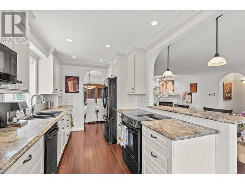 1112 Lanfranco Road, Kelowna, BC - Indoor Photo Showing Kitchen With Double Sink With Upgraded Kitchen