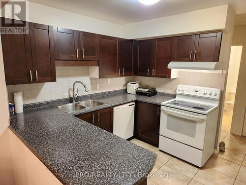 408 - 500 Westmount Road, Kitchener, ON - Indoor Photo Showing Kitchen With Double Sink