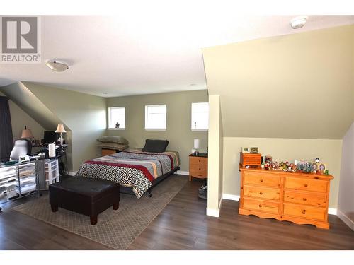 672 Cougar Street, Vernon, BC - Indoor Photo Showing Bedroom