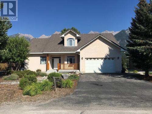 5214 Riverside Drive, Fairmont Hot Springs, BC - Outdoor With Deck Patio Veranda