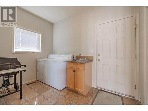 5214 Riverside Drive, Fairmont Hot Springs, BC - Indoor Photo Showing Laundry Room