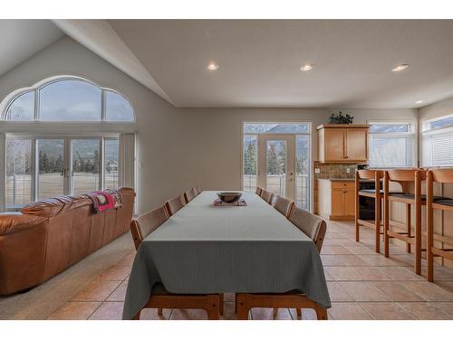 5214 Riverside Drive, Fairmont Hot Springs, BC - Indoor Photo Showing Dining Room