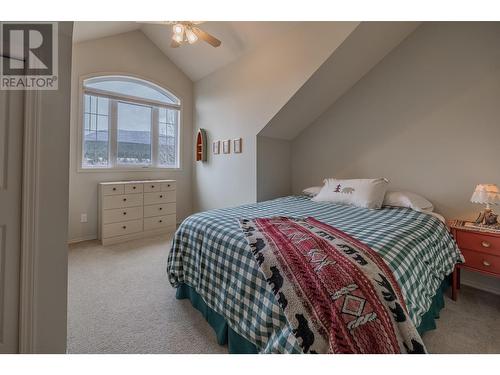 5214 Riverside Drive, Fairmont Hot Springs, BC - Indoor Photo Showing Bedroom