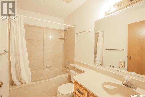 326 Jan Crescent, Saskatoon, SK - Indoor Photo Showing Bathroom