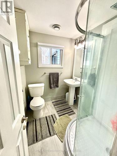 333 Kennedy Dr, Galway-Cavendish And Harvey, ON - Indoor Photo Showing Bathroom