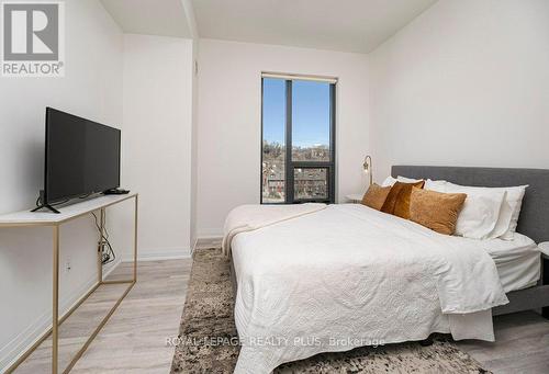 #502 -280 Howland Ave, Toronto, ON - Indoor Photo Showing Bedroom