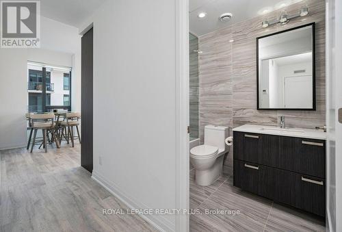 #502 -280 Howland Ave, Toronto, ON - Indoor Photo Showing Bathroom