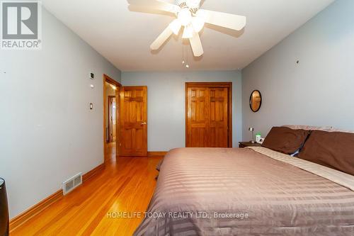 205 Frances St, Whitby, ON - Indoor Photo Showing Bedroom