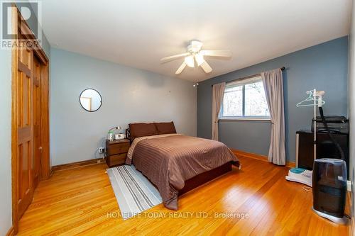 205 Frances St, Whitby, ON - Indoor Photo Showing Bedroom