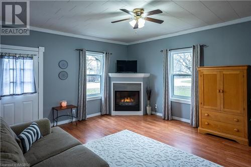 26 Alice Street, Allenford, ON - Indoor Photo Showing Living Room With Fireplace