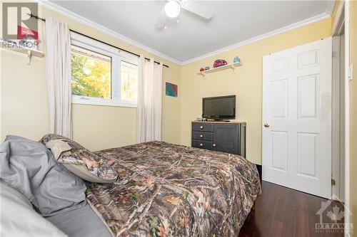 1118 Francis Street, Calabogie, ON - Indoor Photo Showing Bedroom